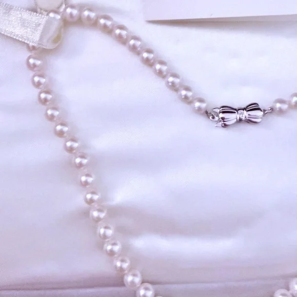 MIKIMOTO Sea Magic White Pearl Necklace - Picture 4 of 10